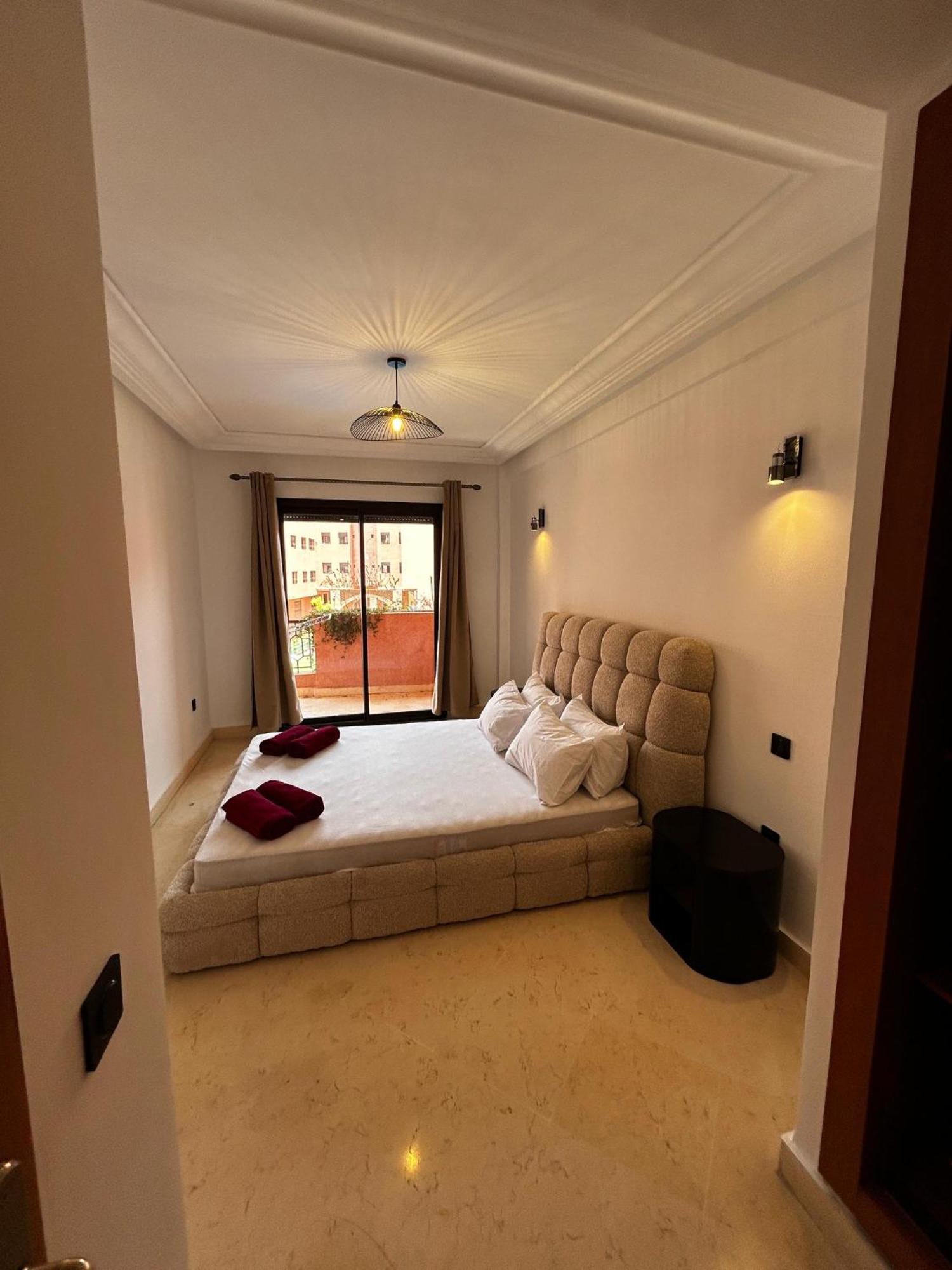 Charmant Appartement A Gueliz มาร์ราเกช ภายนอก รูปภาพ